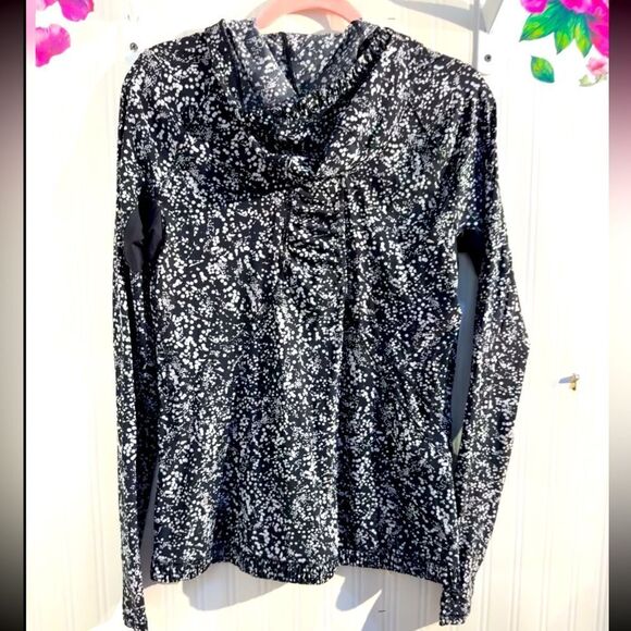 Lululemon Water Bound Hoodie Sz 8 - Picture 8 of 11